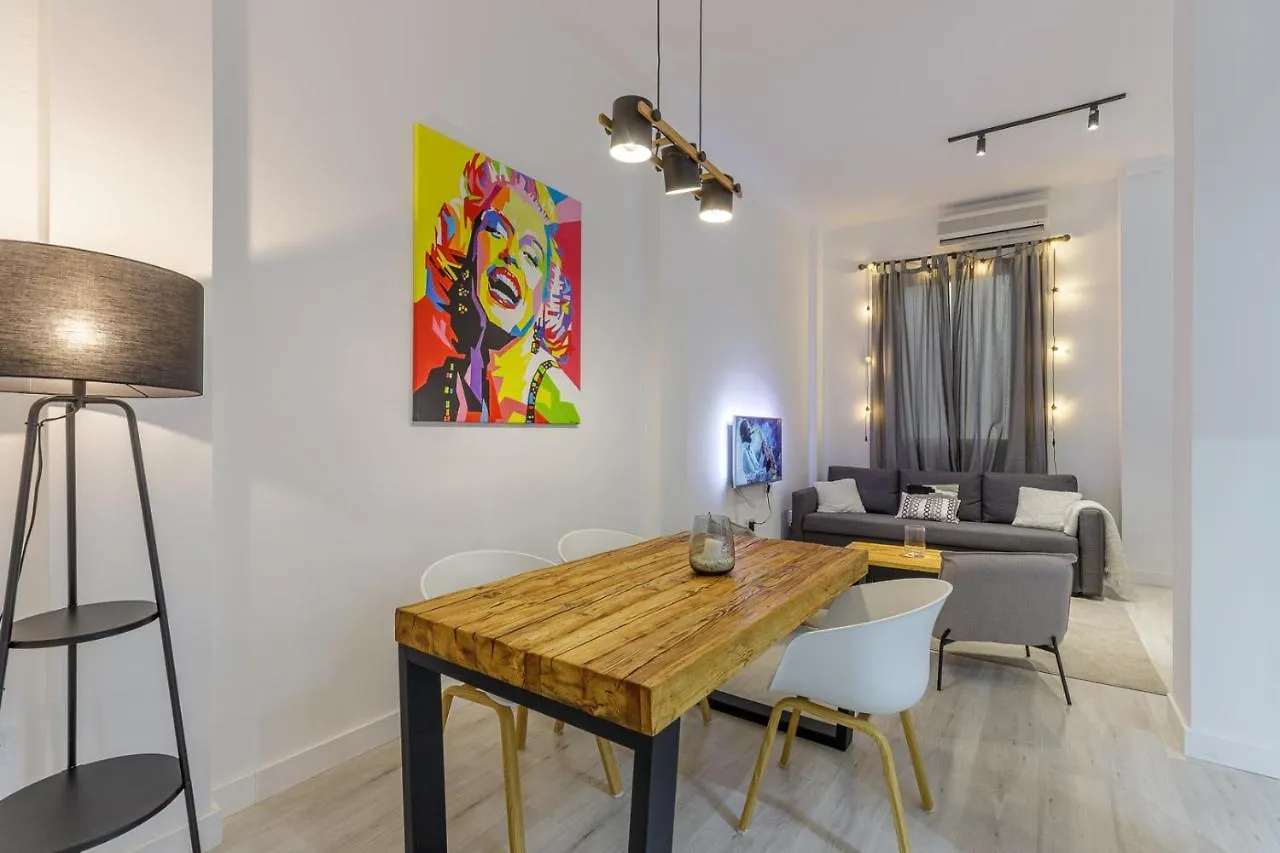 Apartamentos Tribuna Malaga Apartment